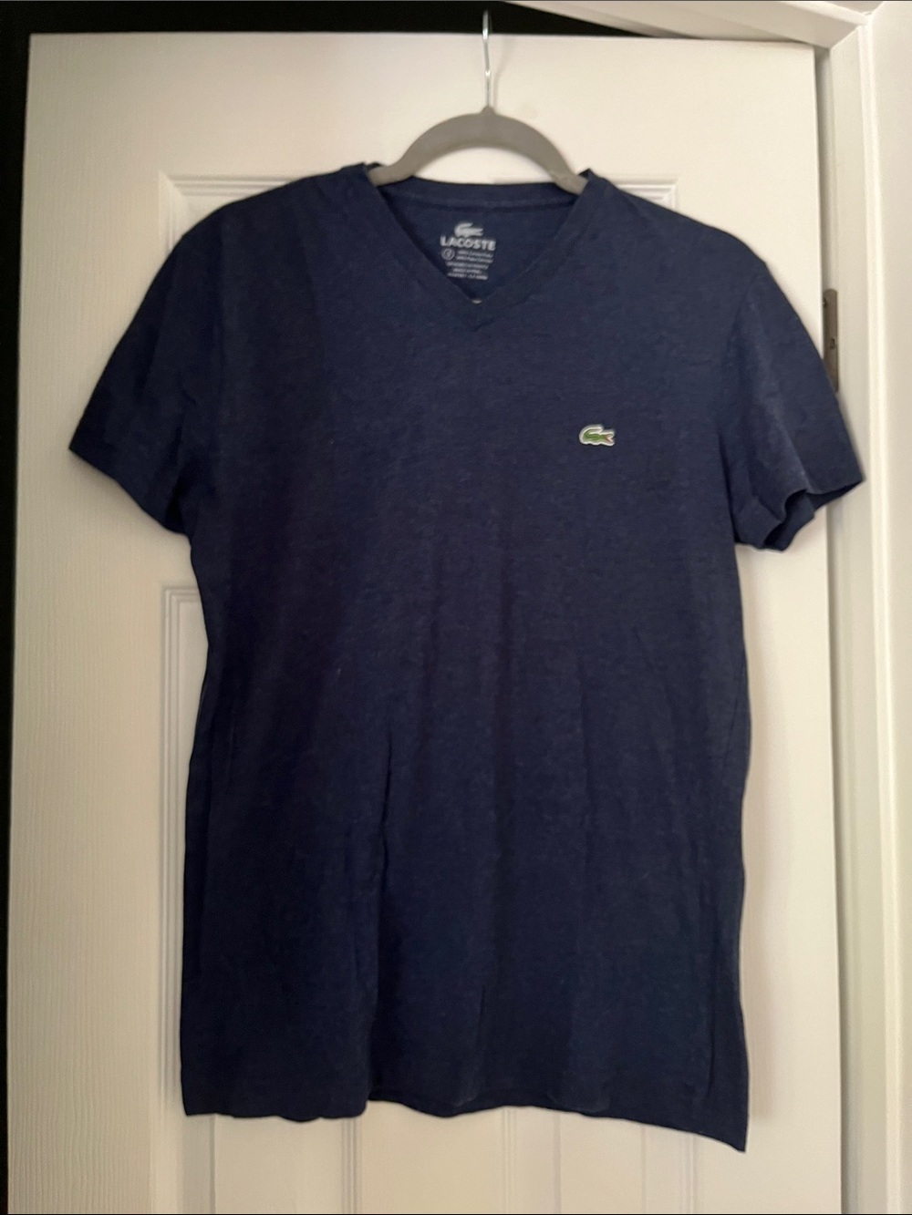 Lacoste Men’s Dark Blue V-Neck Tee with Green Crocodile Logo Size 3